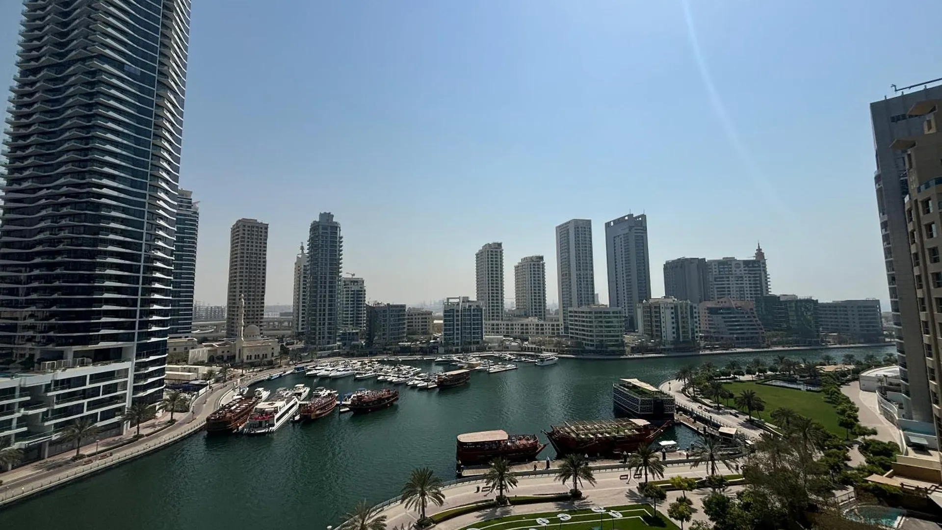 Sparkle Tower Panoramic Marina View 1Br Dubai United Arab Emirates