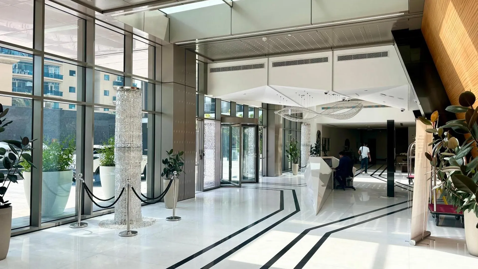 Sparkle Tower Panoramic Marina View 1Br Dubai Apartment