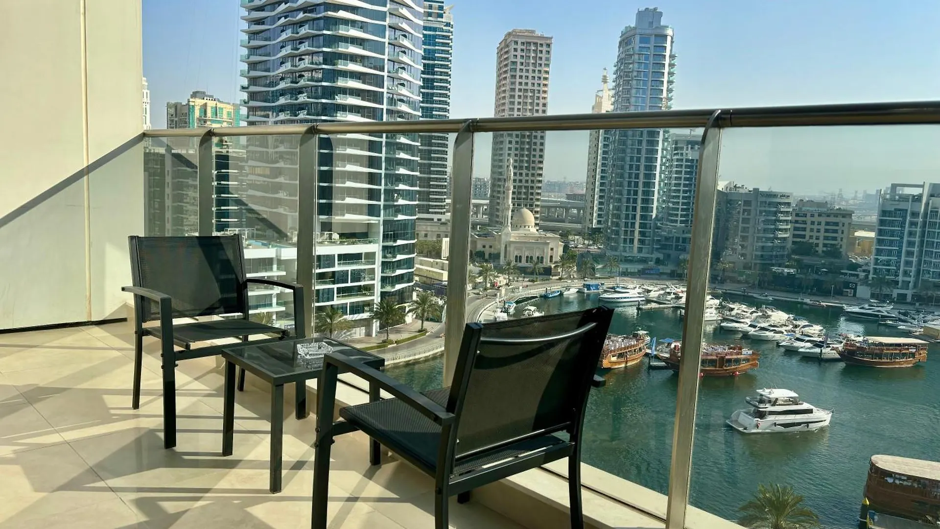 Sparkle Tower Panoramic Marina View 1Br Dubai