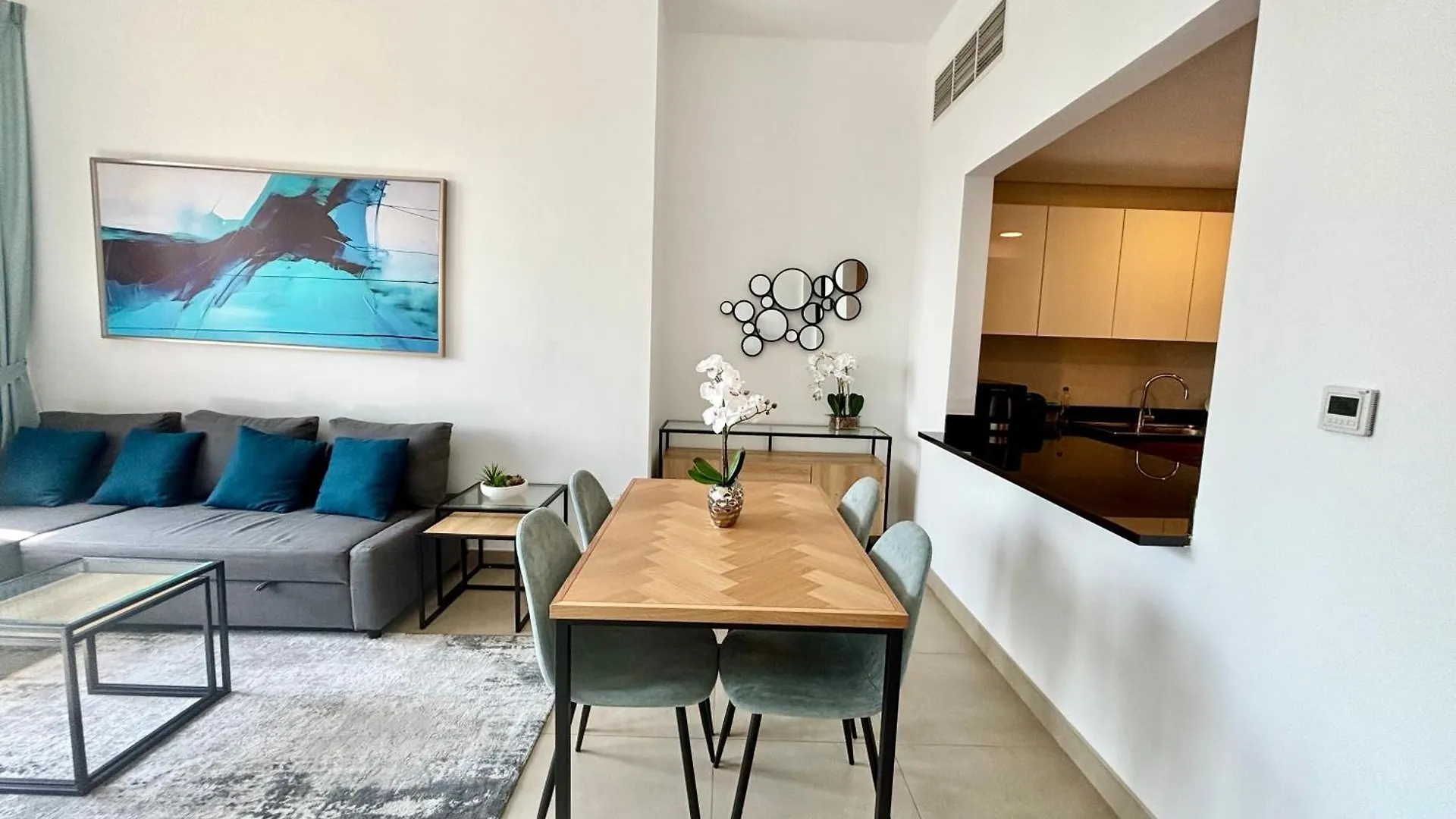 Sparkle Tower Panoramic Marina View 1Br Dubai